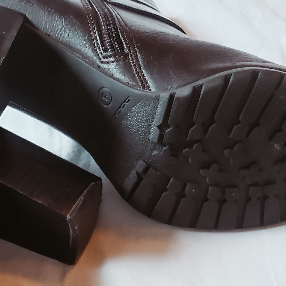 Strap Ankle Heeled Boots - Picture 6 of 7